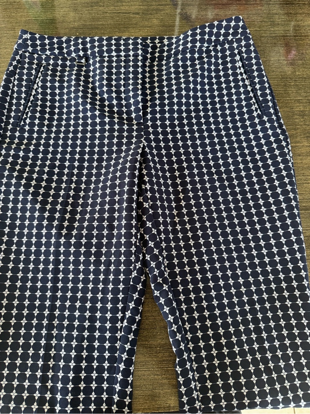 Adrianna Papell Navy and White Geometric Cropped Pants